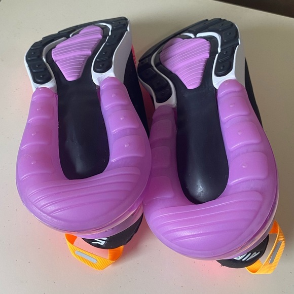 Nike Kids Sneakers in Pink and Black - Picture 8 of 8